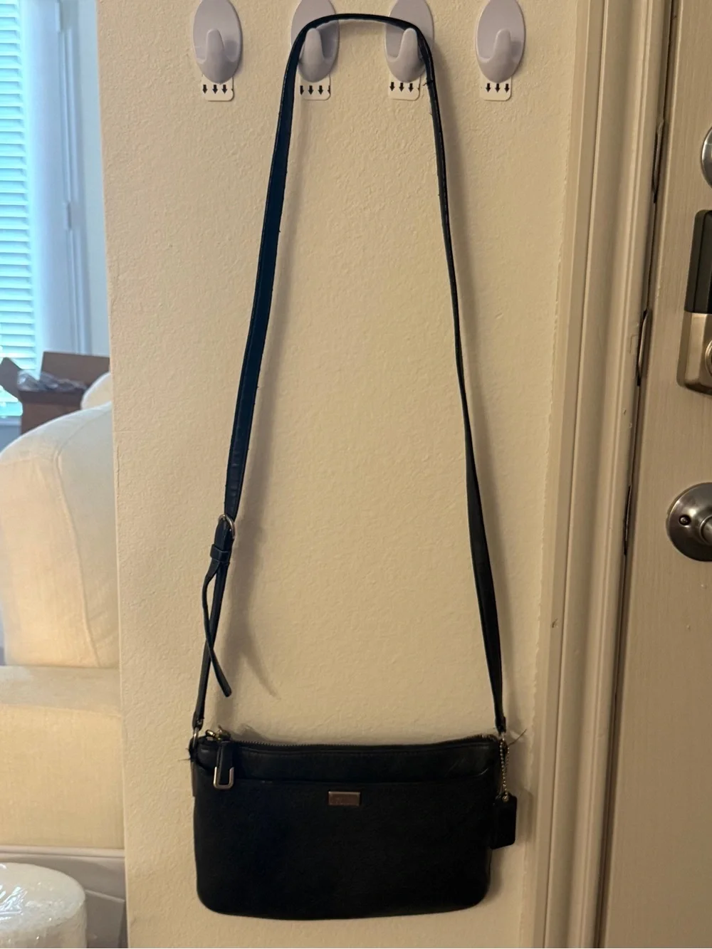 Coach Black Pebbled Leather Swingpack Crossbody Bag Y2K Minimalist